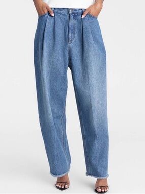 NWT KBB by Kahlana, Women’s High-rise Barrel leg “the Devin Jean” - medium wash